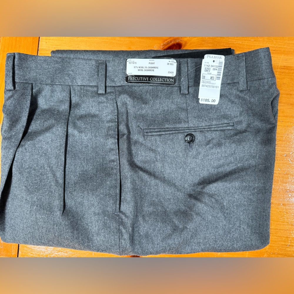 New Jos A Bank Executive collection Wool/Cashmere dress slacks